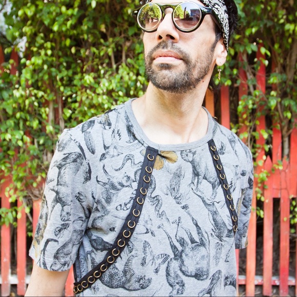 🔴 Animal Print All Over Harness Tee NWT Unisex - Picture 2 of 6